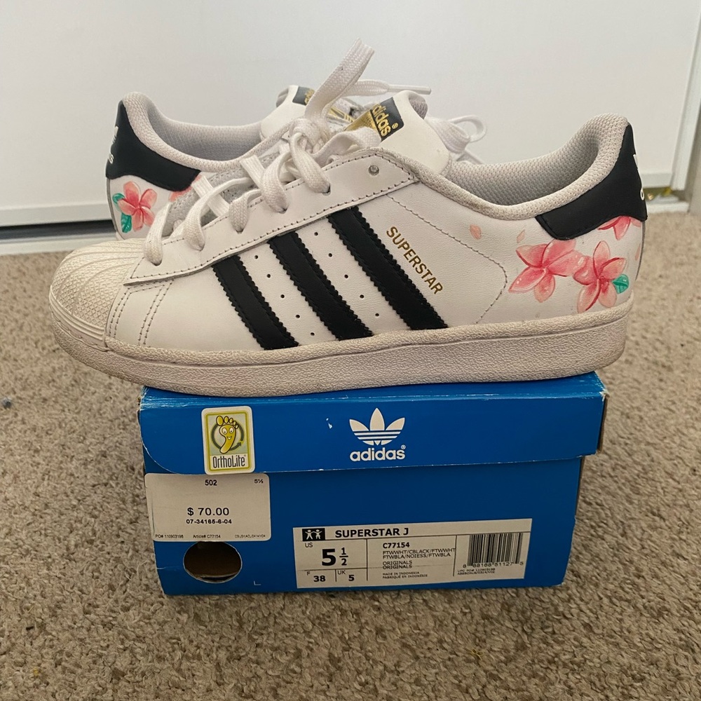 Adidas Original Shelltoe Superstar J GS 5.5Y